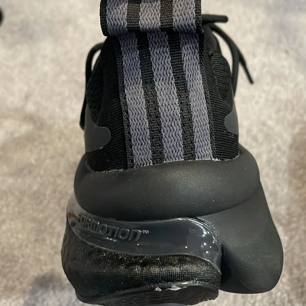 NWOB Men’s Adidas alpha boost V1. Black. Size 8.5.